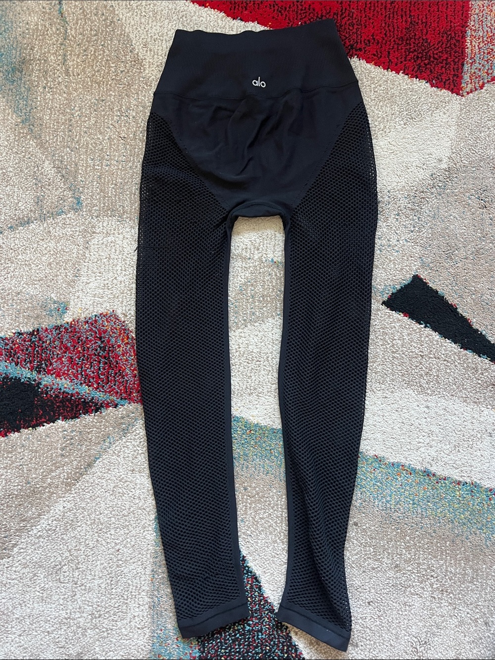 GUC ALO yoga Mesh Leggings in Black Size Small